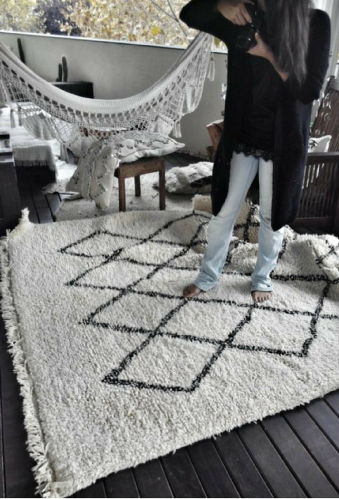vintage moroccan rug beni ouarain black and white tapis maroc alfombra bereber berber style bohemian modern nordic ethnic 