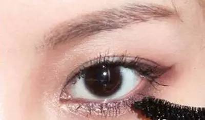 Eye makeup