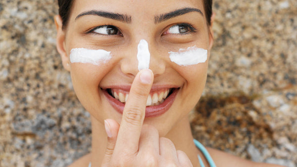 5 Hábitos que están empeorando tu acné