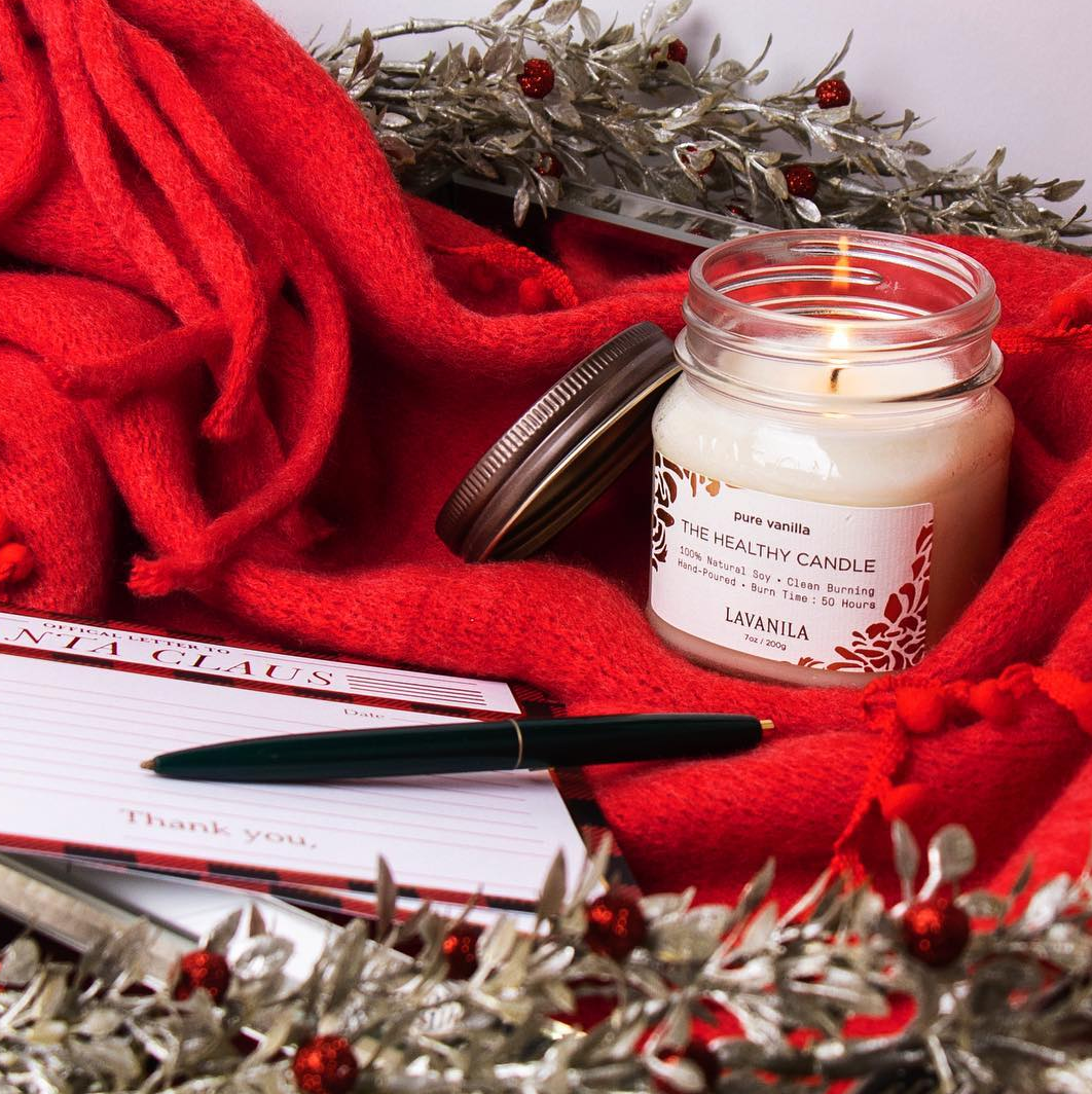 vanilla scented candle by brand LaVanilla