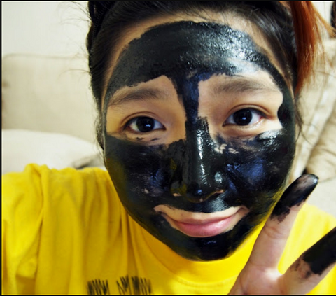 BEAUTY: SHILLS BLACK MASK PURIFYING PEEL-OFF MASK REVIEW