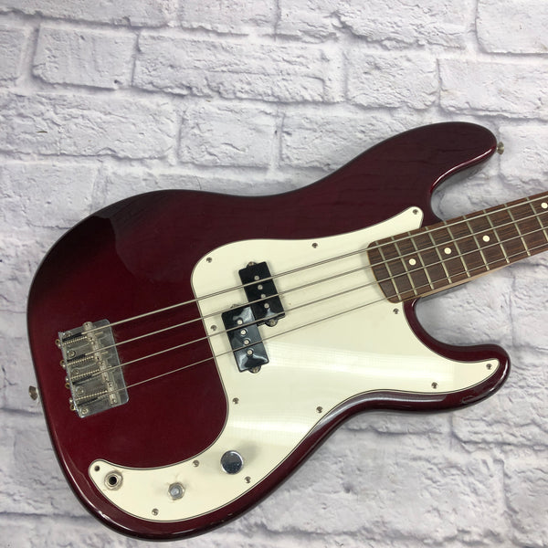 2004 fender precision bass