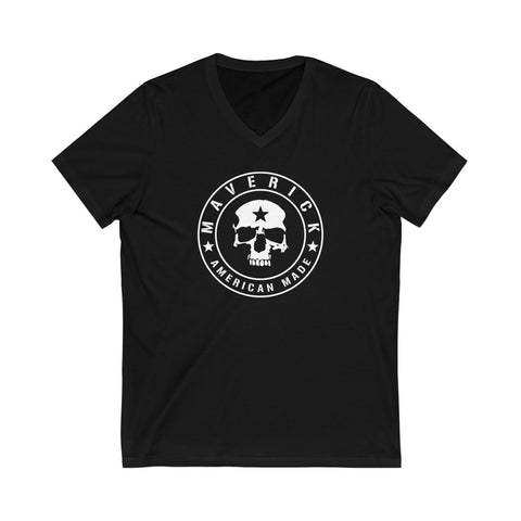 MAVERICK SKULL BADGE V-NECK TEE