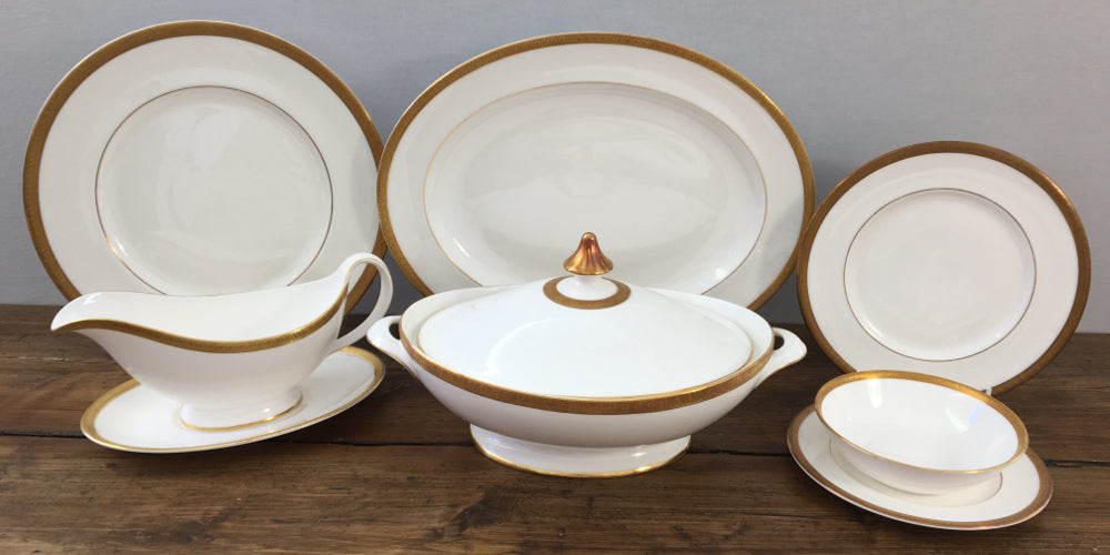 Royal Doulton Royal Gold H4980