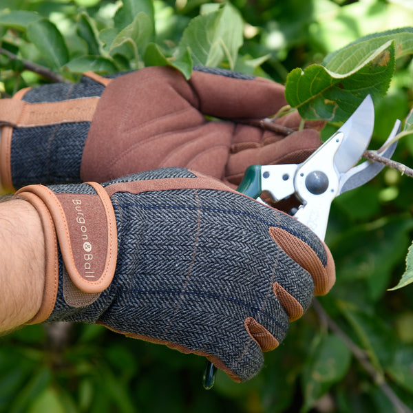 burgon and ball tweed gloves