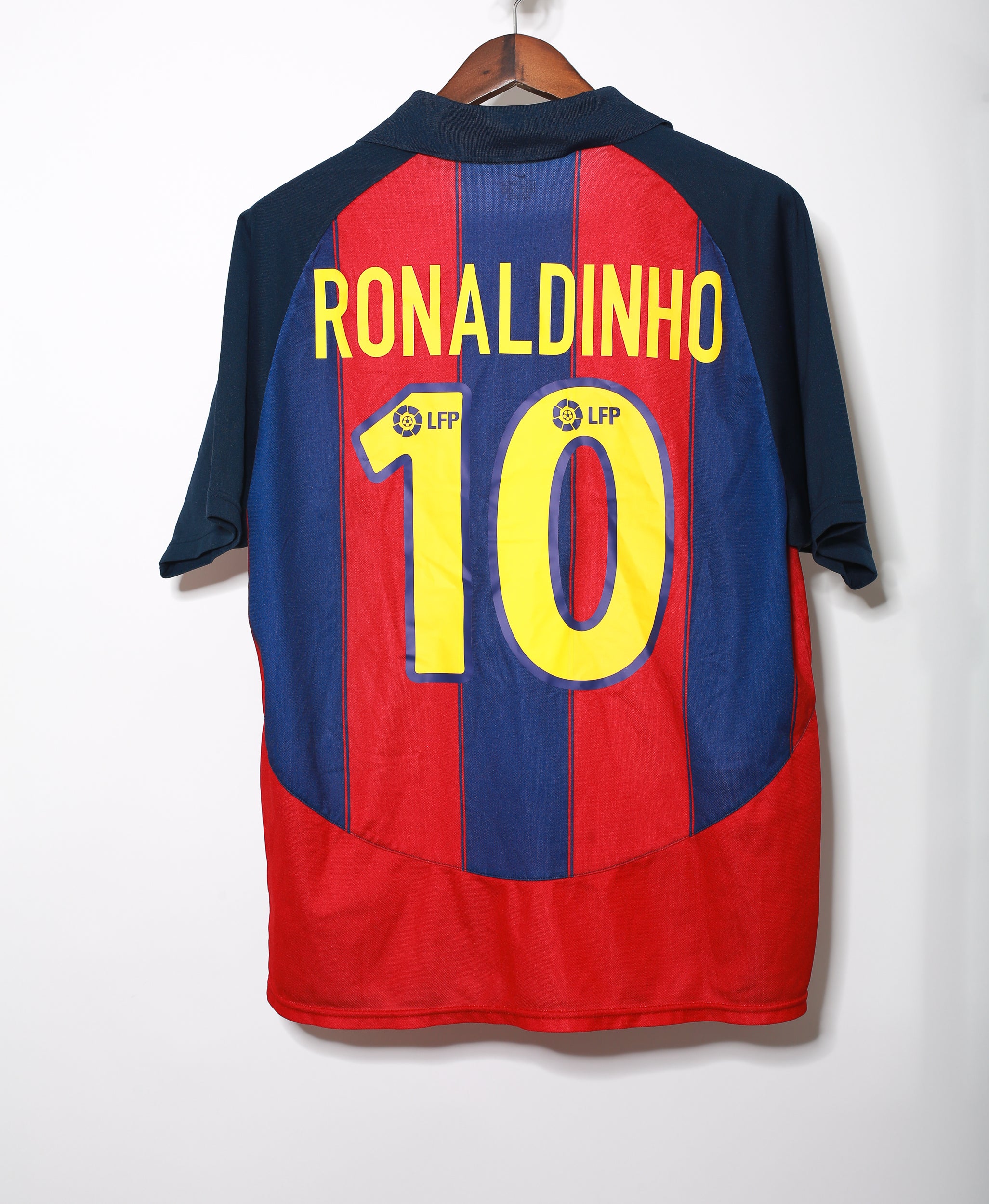 SIZE L BARCELONA 2004-2005 HOME FOOTBALL SHIRT JERSEY RONALDINHO #10