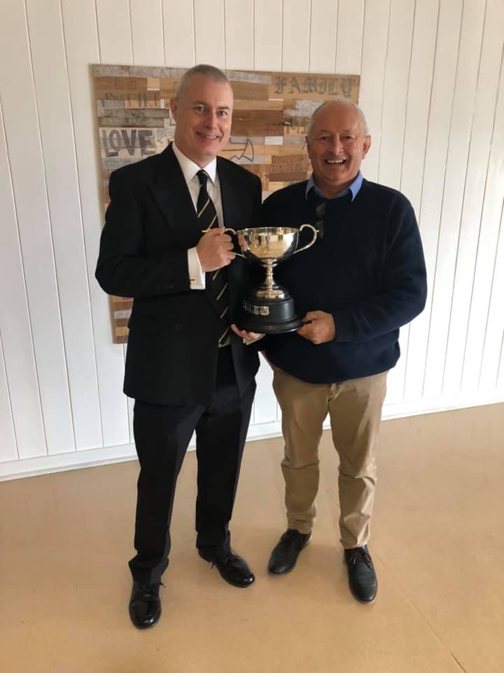 Gary Bilton presenting trophy to Steven Booth