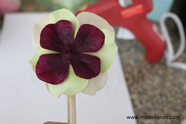 IZZAROO - DIY Tutorial - How to make a candy flower bouquet