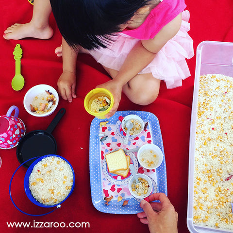 IZZAROO - Tea party with kids