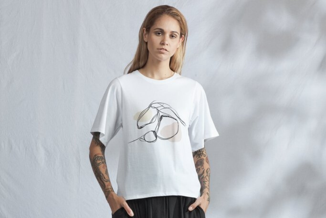 https://thefashionadvocate.com/products/indy-tee-white