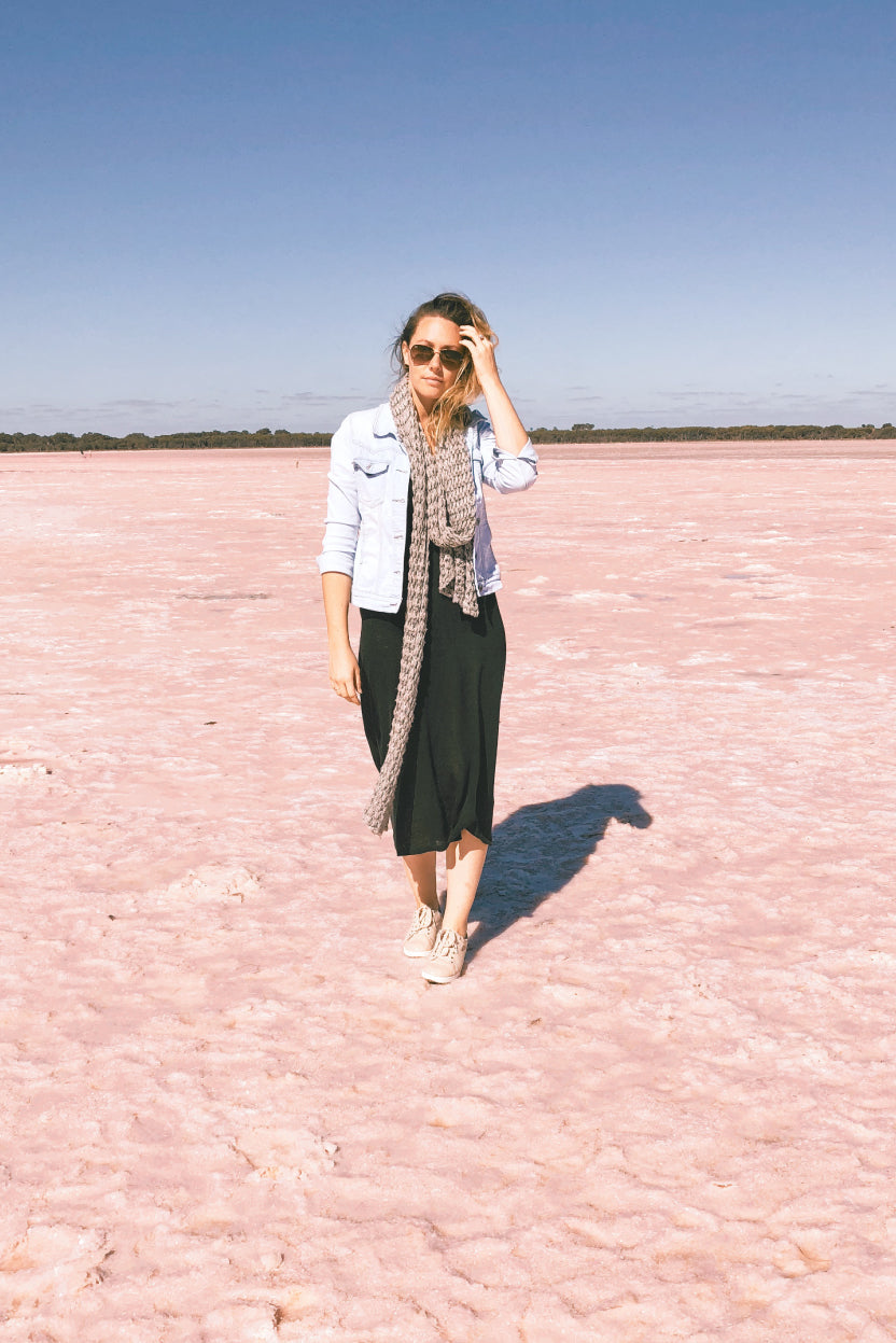 Pink-lakes-and-pastel-sneakers-The-Science-behind-Australia's-pink-lakes-The-Fashion-Advocate-nature-photography-outback-australia-2