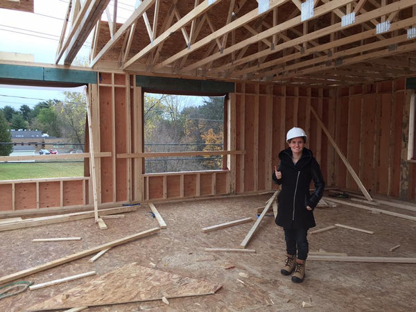 Geneviève Morin durant la construction de son centre Esthétique Pure Beauté à Mascouche