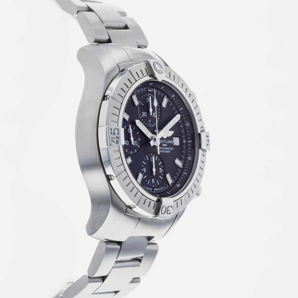 Breitling Avenger A13385 4