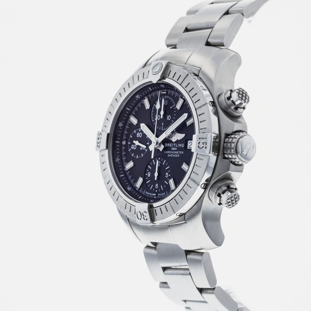 Breitling Avenger A13385 2