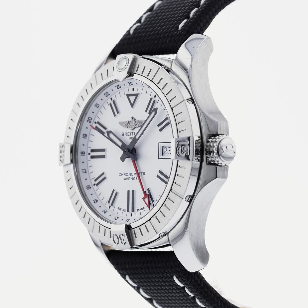 Breitling Avenger A32397 2