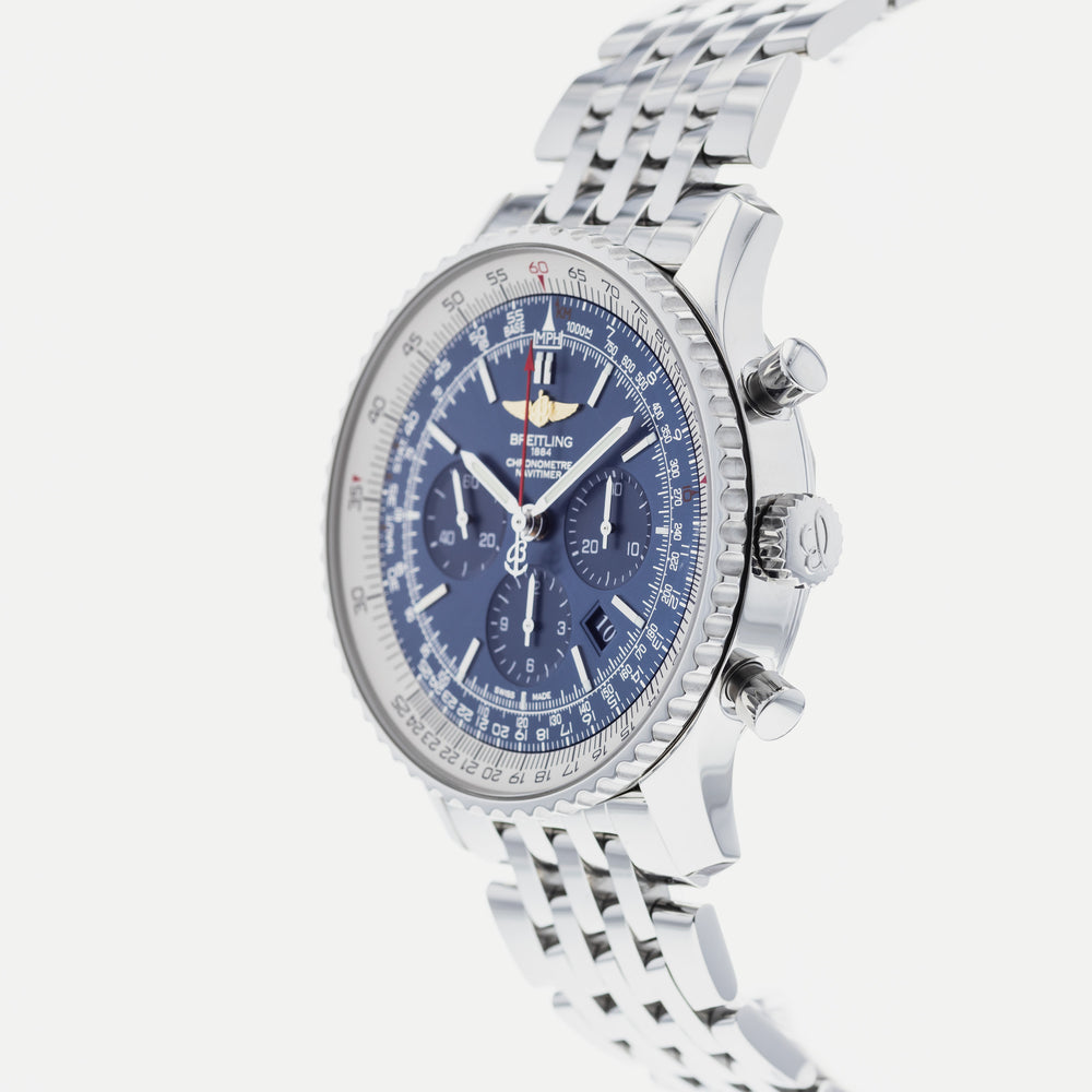 Breitling Navitimer 01 AB0127 2