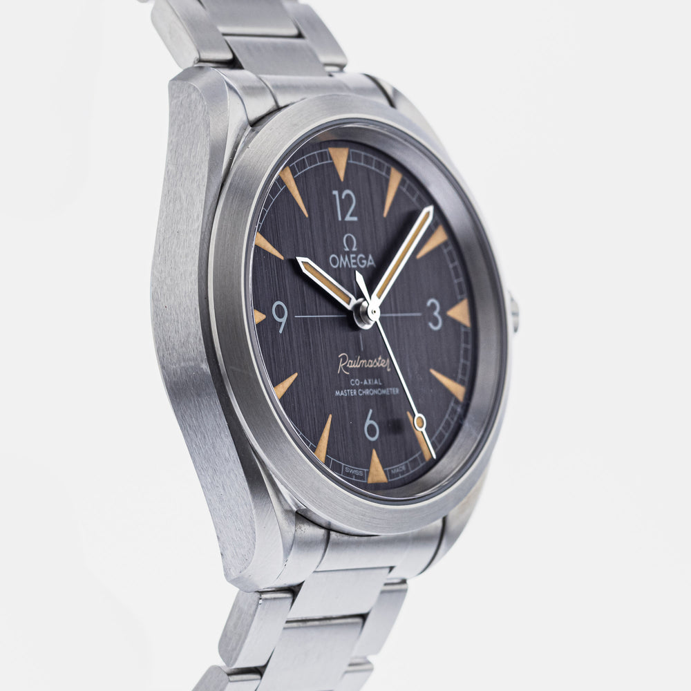 OMEGA Seamaster Railmaster 220.12.40.20.01.001 4