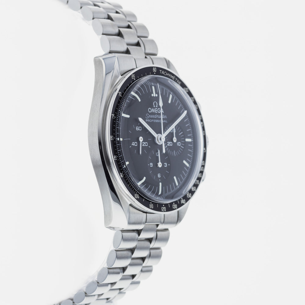 OMEGA Speedmaster Professional Moonwatch 310.30.42.50.01.001 4