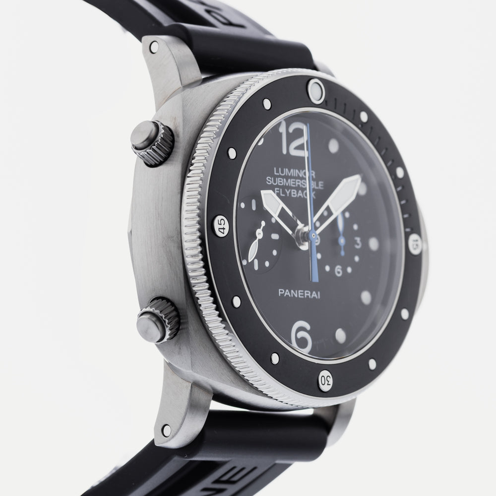 Panerai Luminor 1950 Submersible PAM 615 4