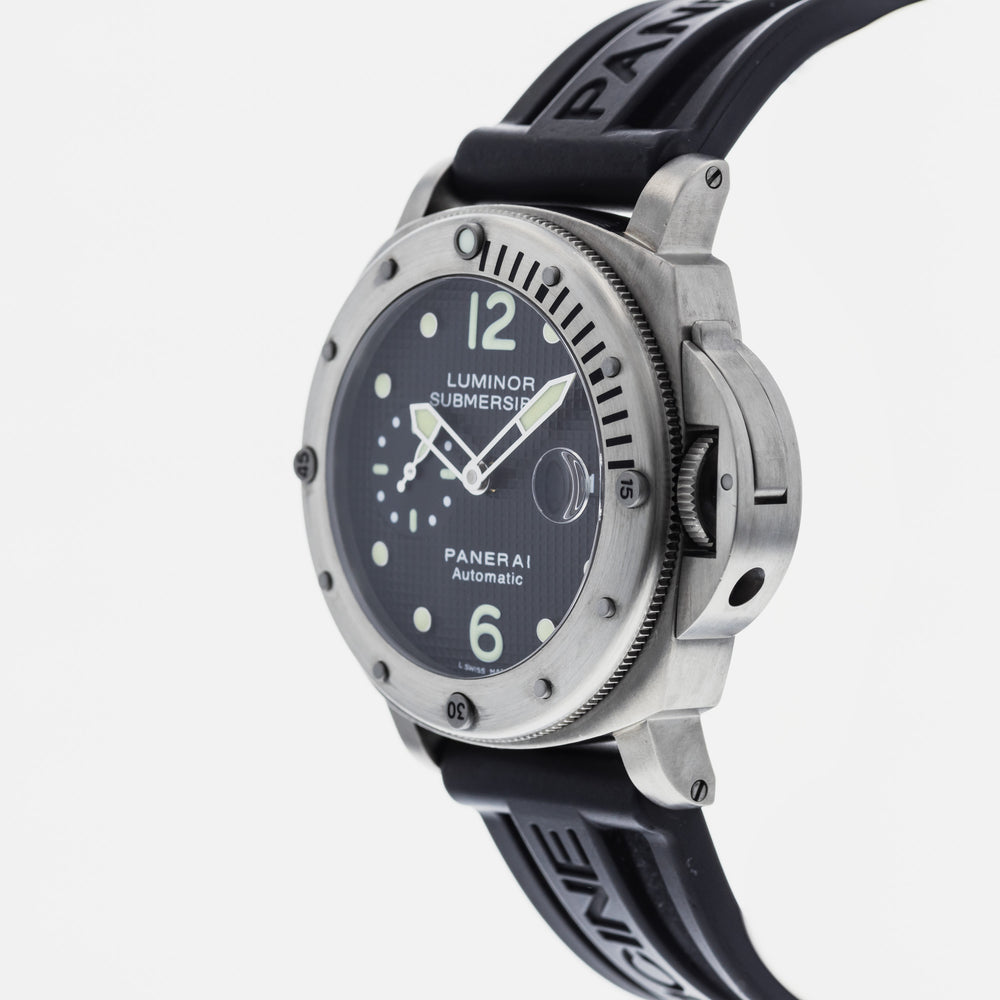 Panerai Luminor Submersible PAM 025 2