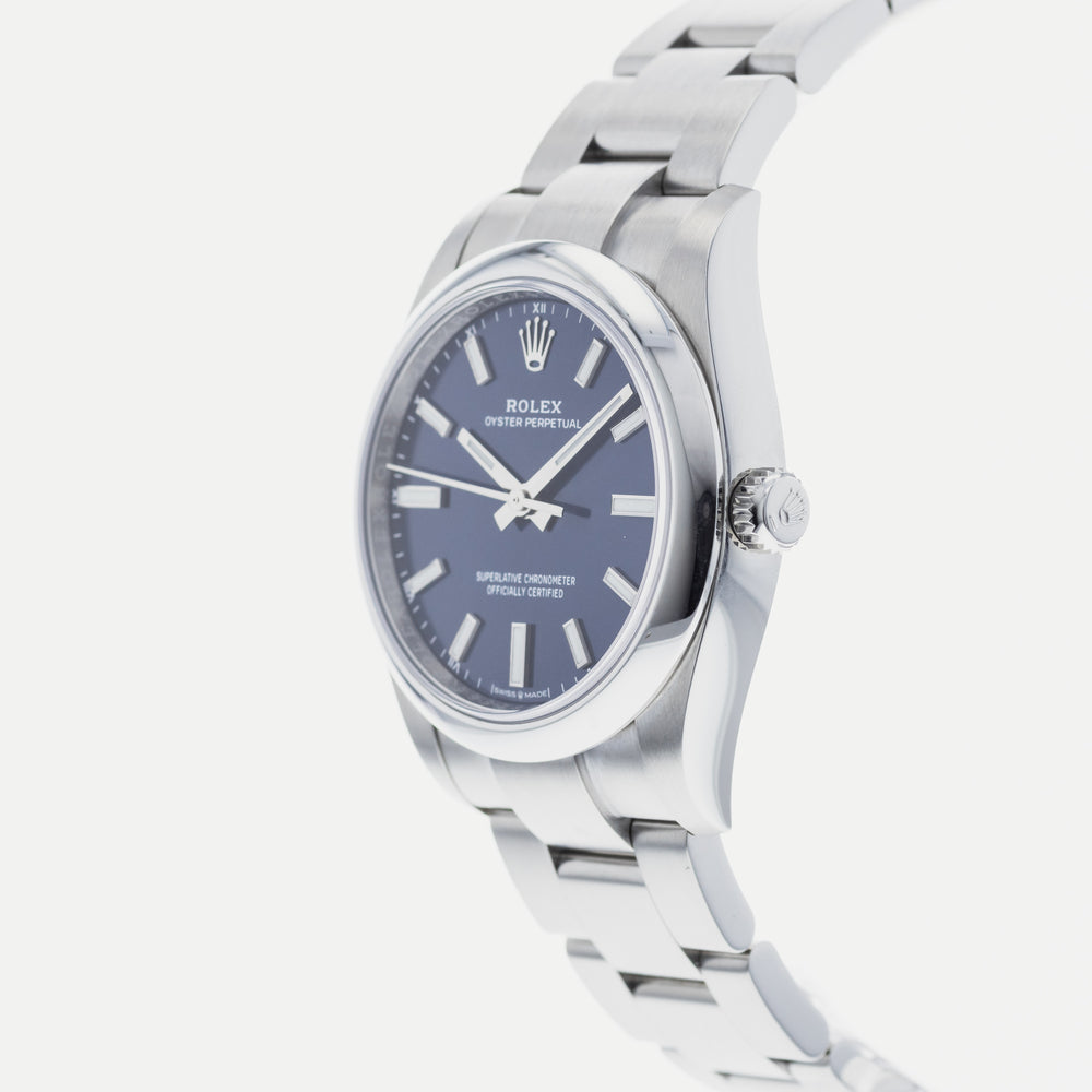 Rolex Oyster Perpetual 124200 2