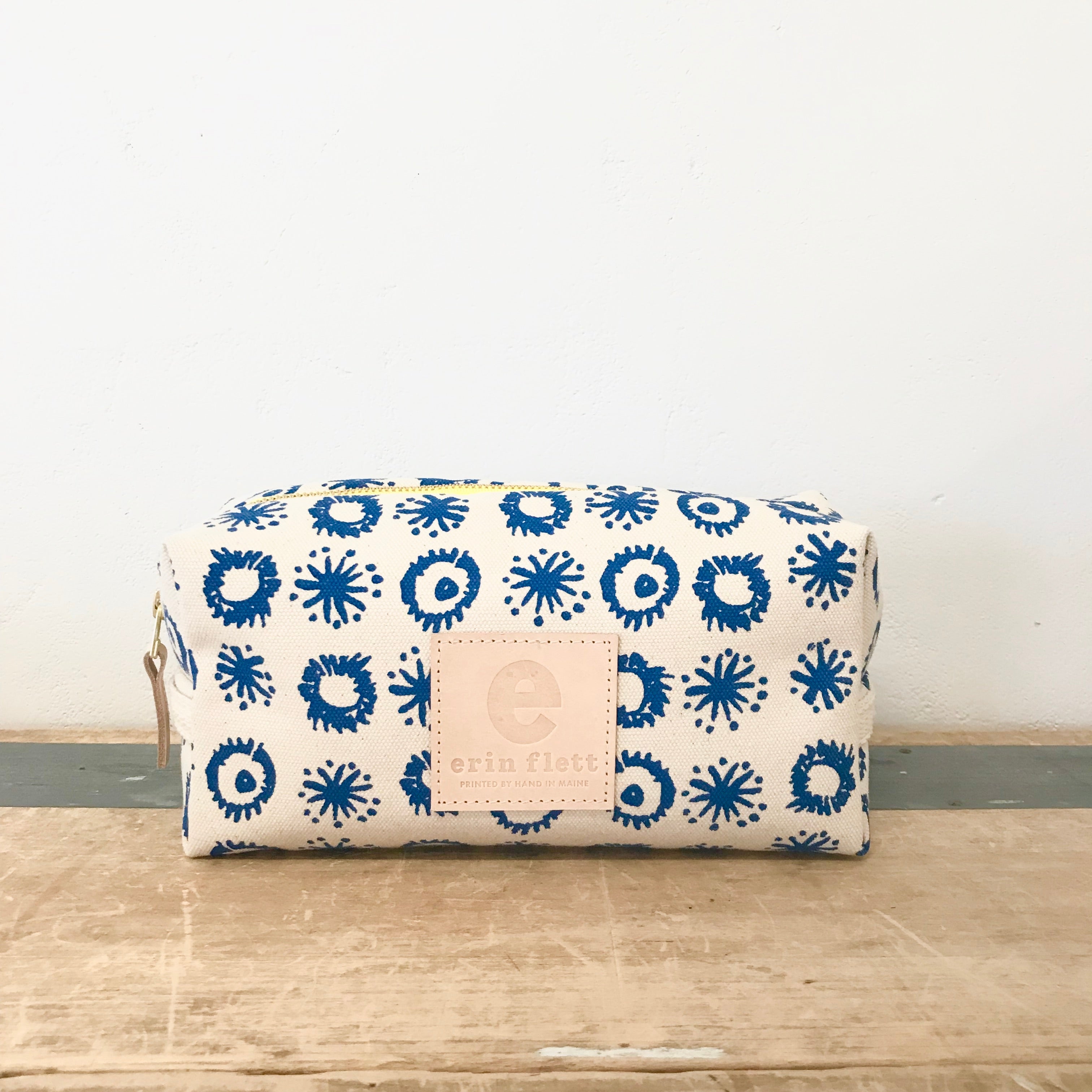 ROYAL FIREWORKS DOPP KIT