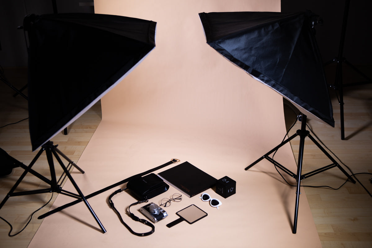 how to setup photography equipment for flat lays