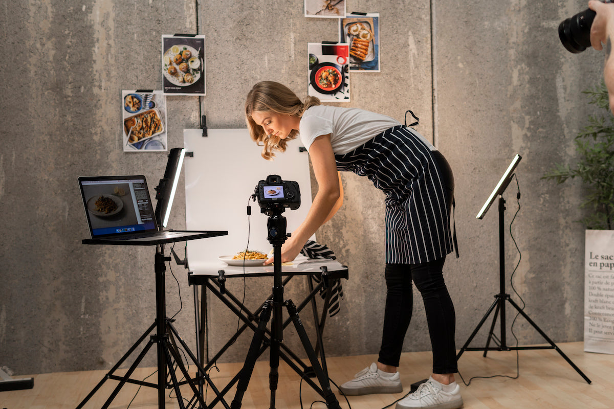 Hypop Pro 'Foodie' Studio Photo Table and LED Lighting Kit (60x130)