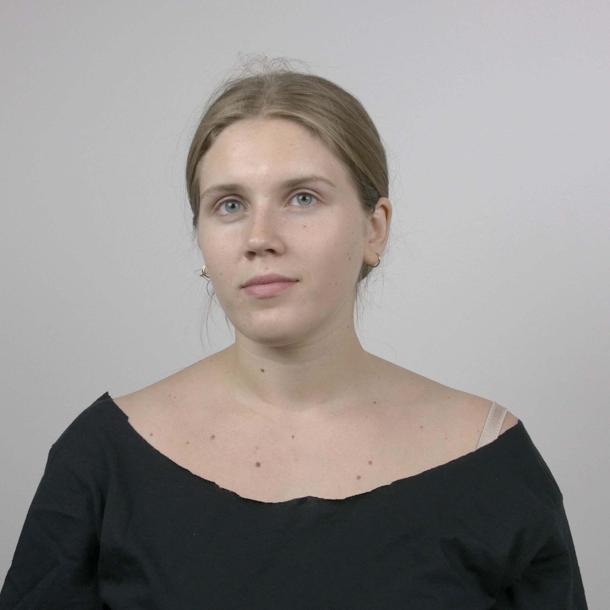 Our model starts off with a clean face.