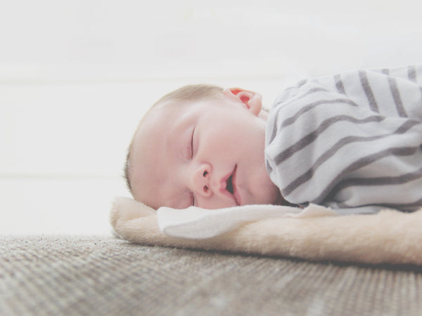 Cubo AI 智慧寶寶攝影機 - 嬰兒監視器 - 為了寶寶睡眠安全