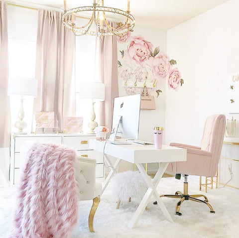 girly-home-office-pink-girl-boss-space-handmade-fur-rug-chandelier-best-floral-decals