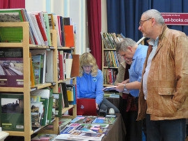 Rail Books Stand