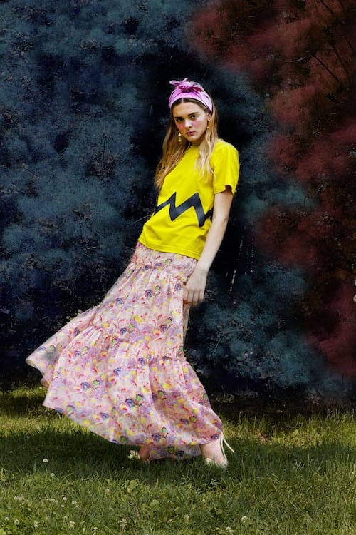 Cynthia Rowley Resort 2018 Look 5 featuring a marble print cotton maxi skirt and yellow chevron stripe t-shirt