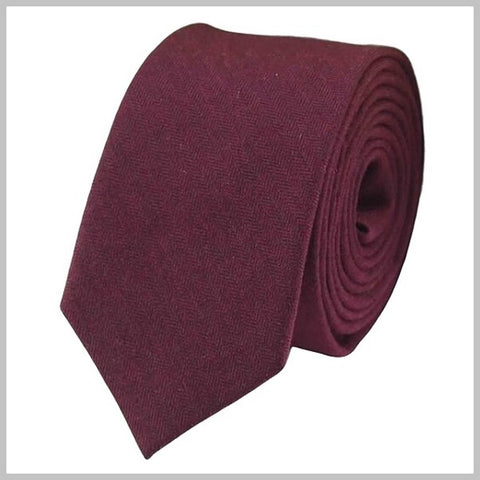 Burgundy skinny tie made of cotton