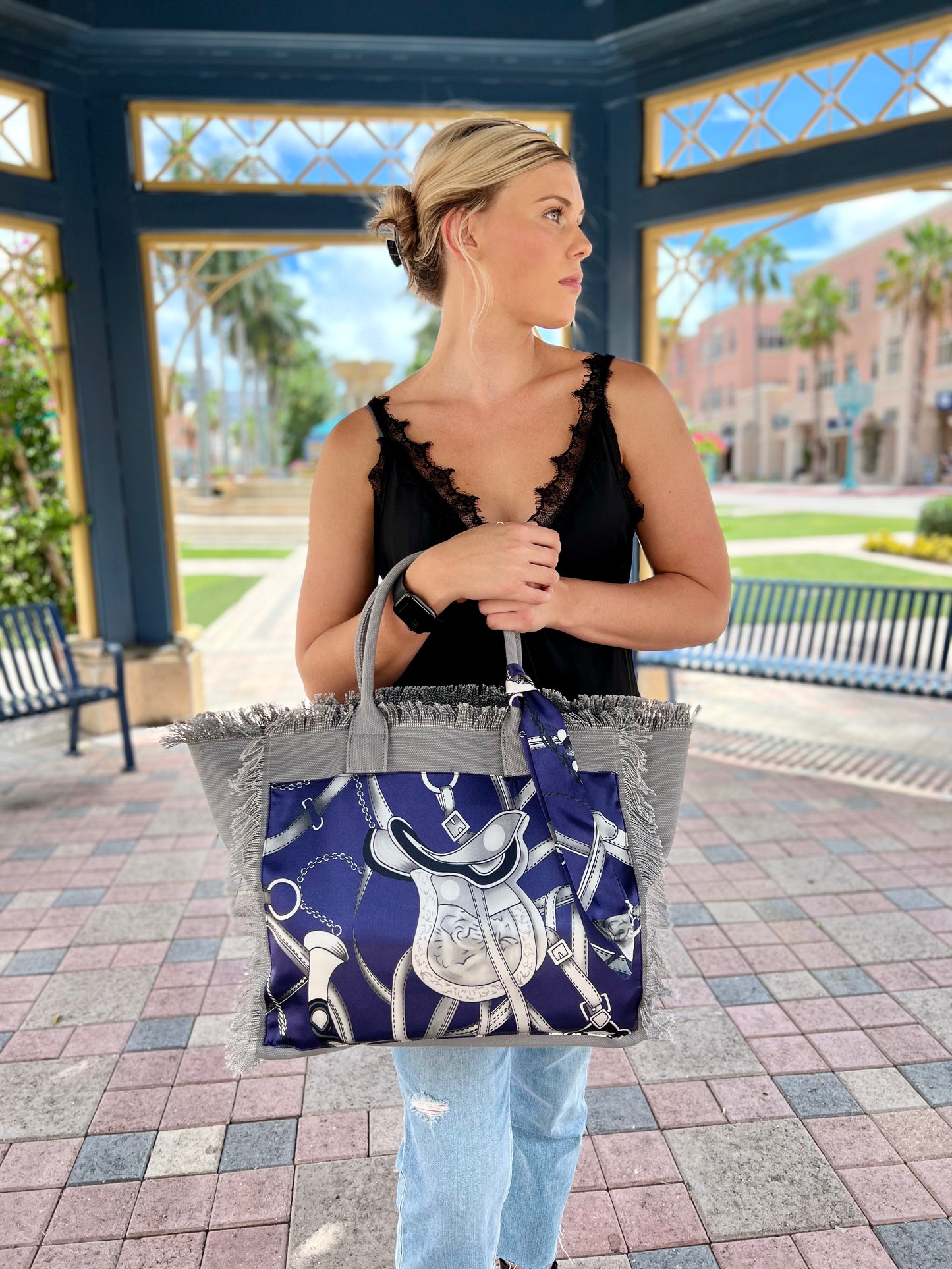 Tote Bag / Silver Equestian