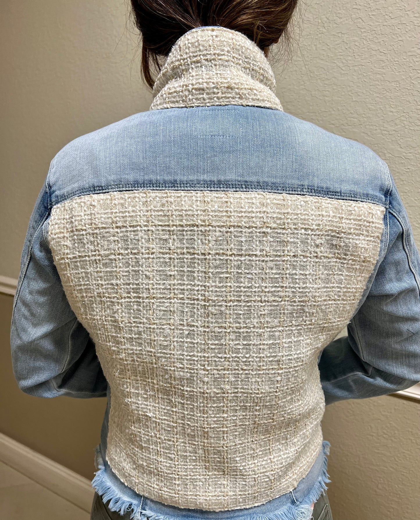 The Light Denim Jacket / Tweed White and Cream