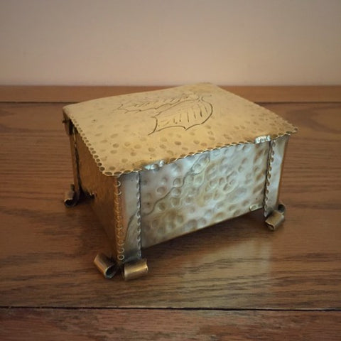 English Arts & Crafts Hammered Brass Cigarette Box with Holly Motif (LEO Design)