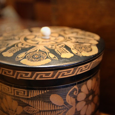 Mexican Vintage Hand-Carved Lemonwood Dresser Box (LEO Design)