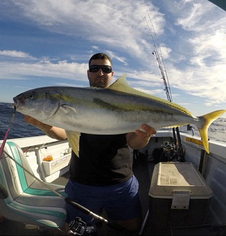 Dave jigging huge Kingfish using 100 grams