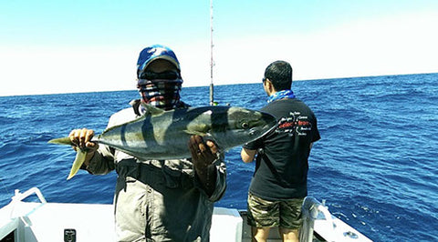 Catch 90cm plus Kingfish at the 12 Mile Reef on jigs