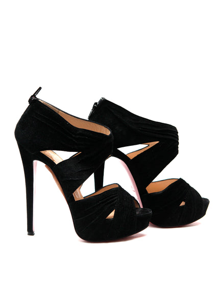 black velvet pumps