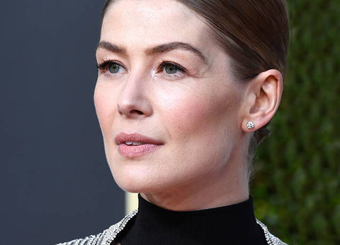 Get Rosamund Pike's Golden Globes Look