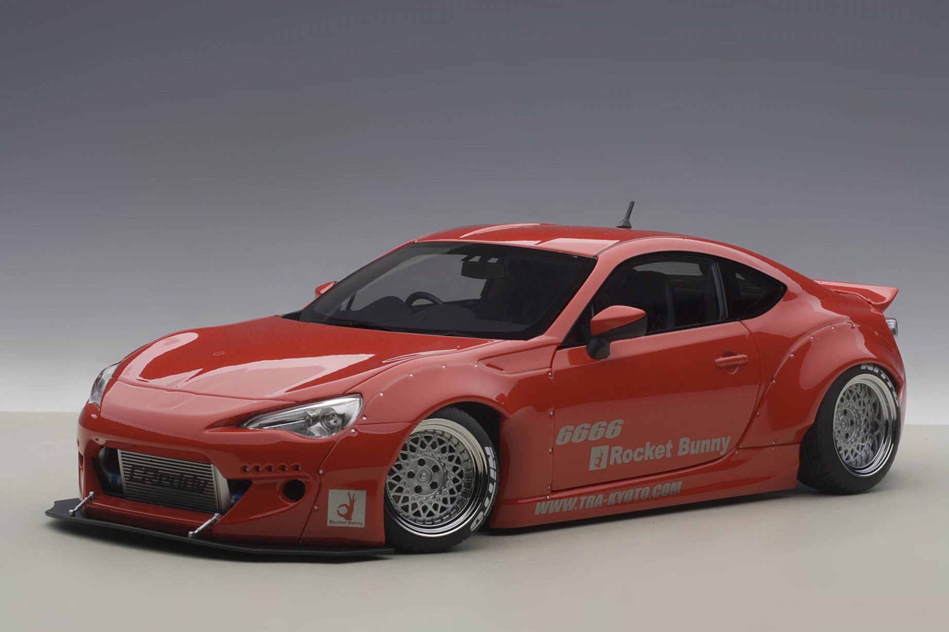 AUTOart 1:18 ROCKET BUNNY TOYOTA 86 Red 78757