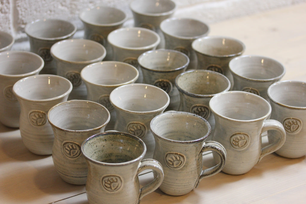 Pottery repeat throwing mugs