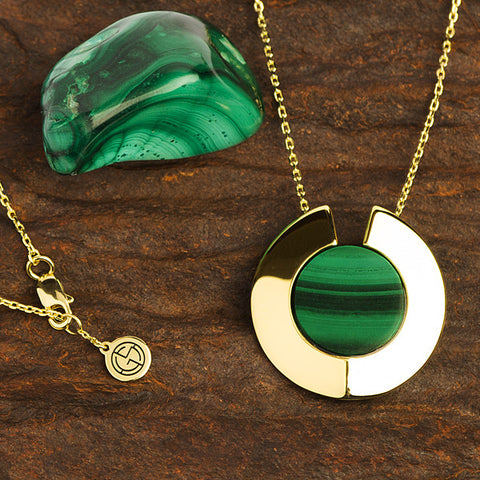 Malachite necklace by Gems In Style, 925 Sterling Silver, 14K Gold plating. Modern Minimalist Gemstone Jewellery.