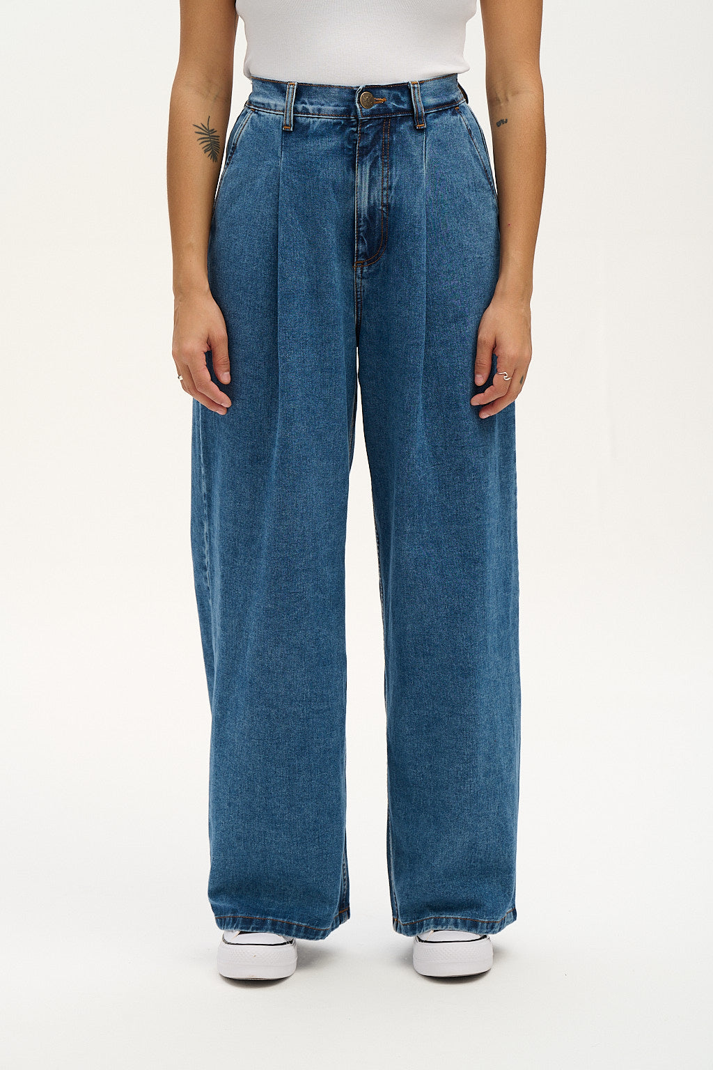 Cole Loose Jeans: ORGANIC DENIM - Mid Wash Blue
