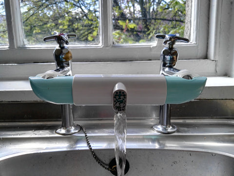 separate taps, dual taps, british taps, mixing water, warm water