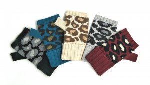 Animal Print Hat/Fingerless Gloves Set | Tselaine
