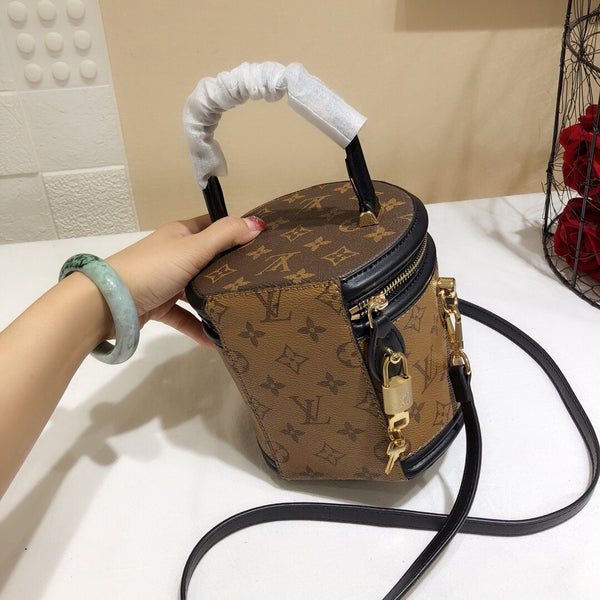 designer bucket bag