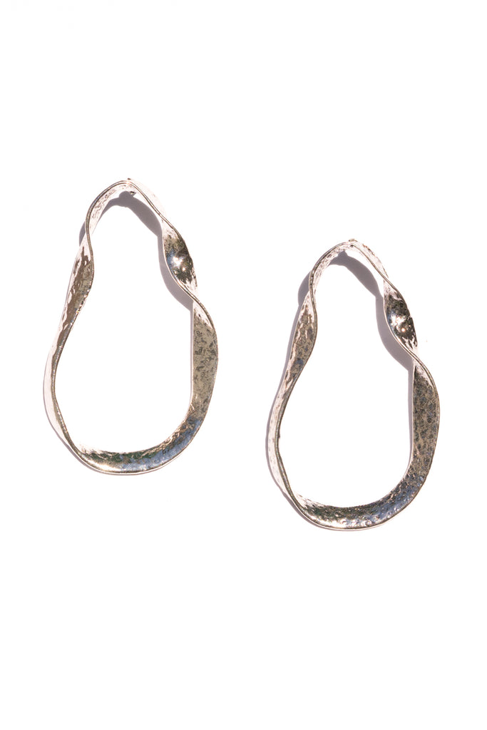 Janna Conner Edie twisted metal 18k white gold plating earrings
